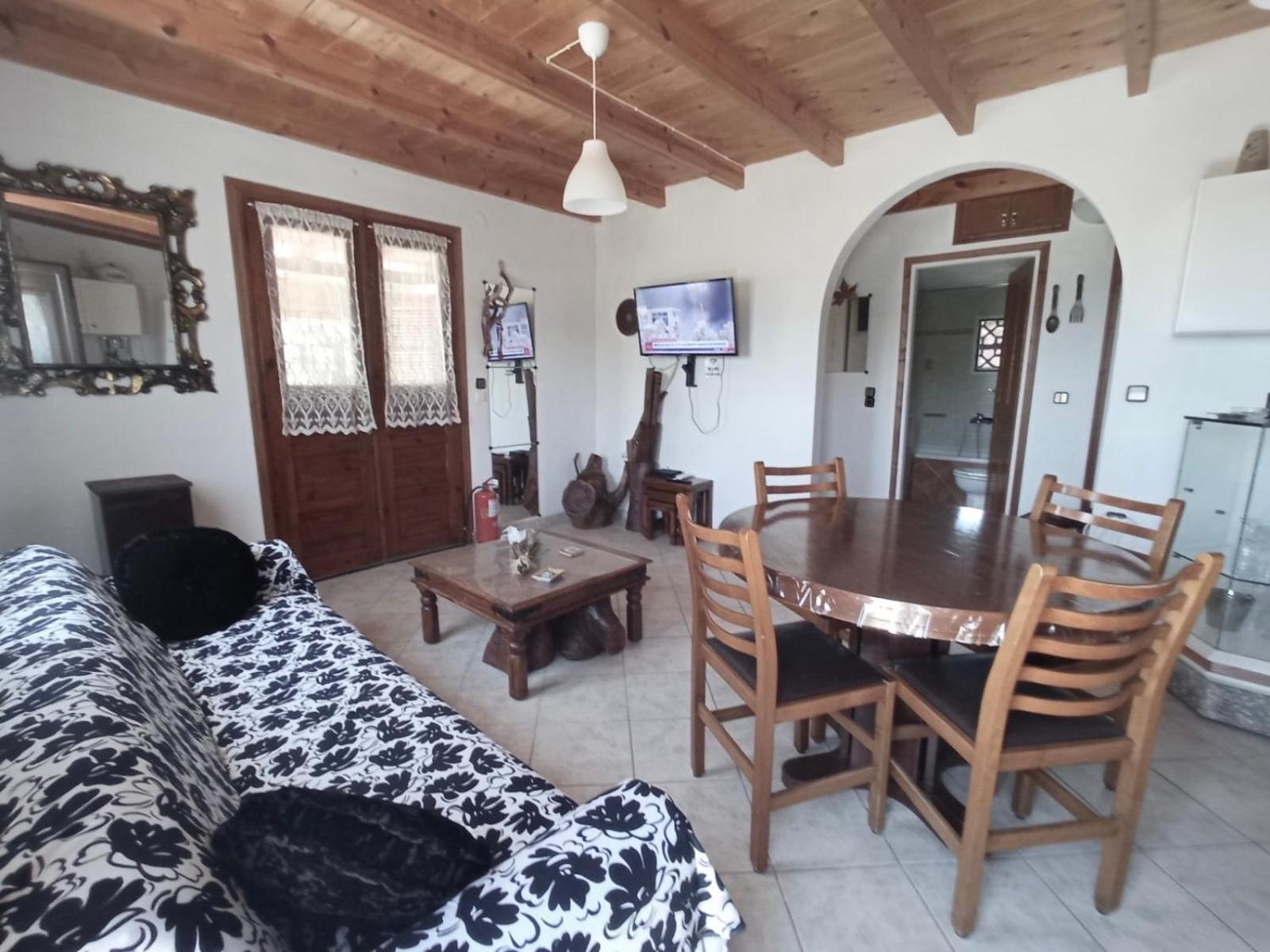 Marina House Next To Halikounas Beach ภายนอก รูปภาพ
